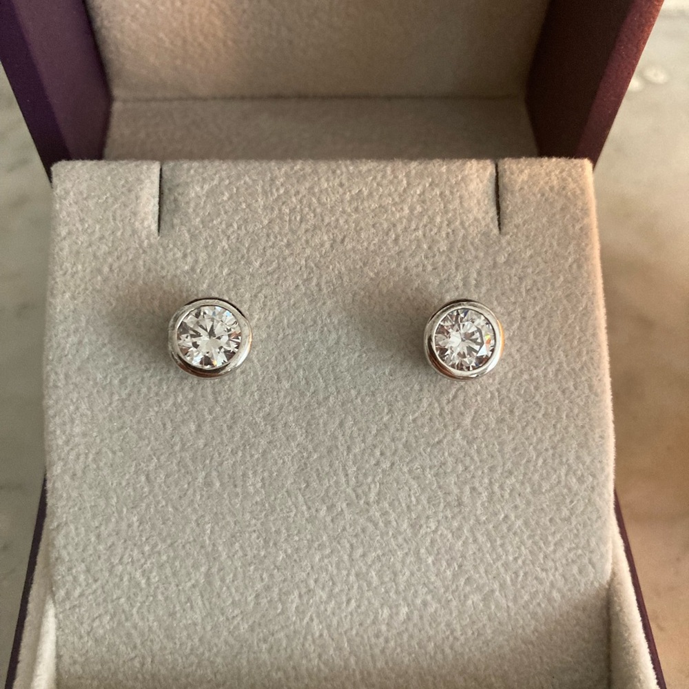 LaFonn 4 carat total weight bezel set Lassaire lab diamonds